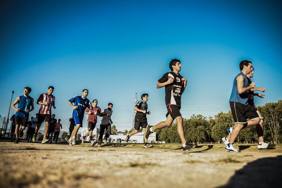 Preparación física y actividad deportiva sin la exigencia de una competencia federada.